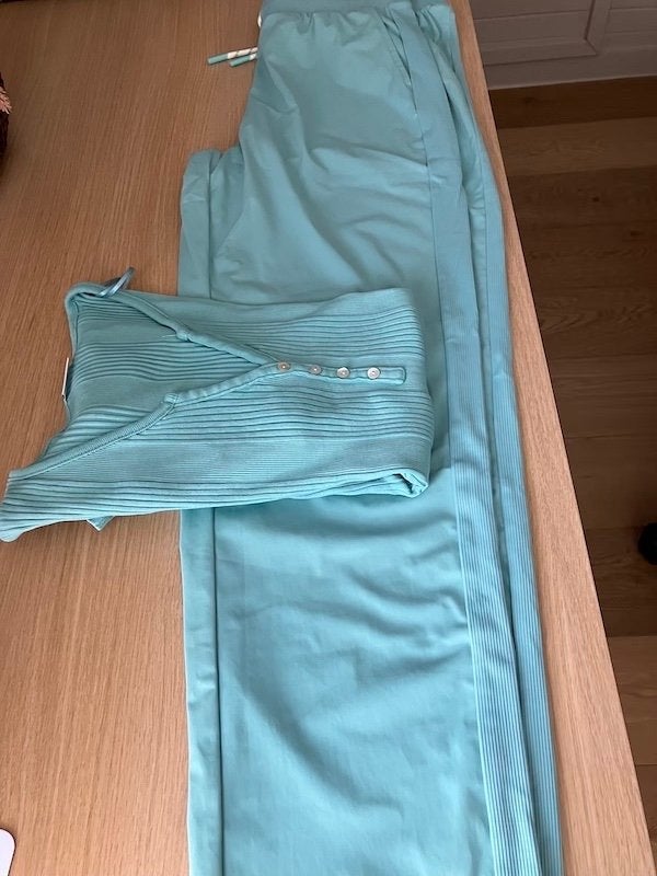 sportief ensemble / huispak Damart , maat S, Ophalen, Overige kleuren, Zo goed als nieuw, Maat 36 (S)