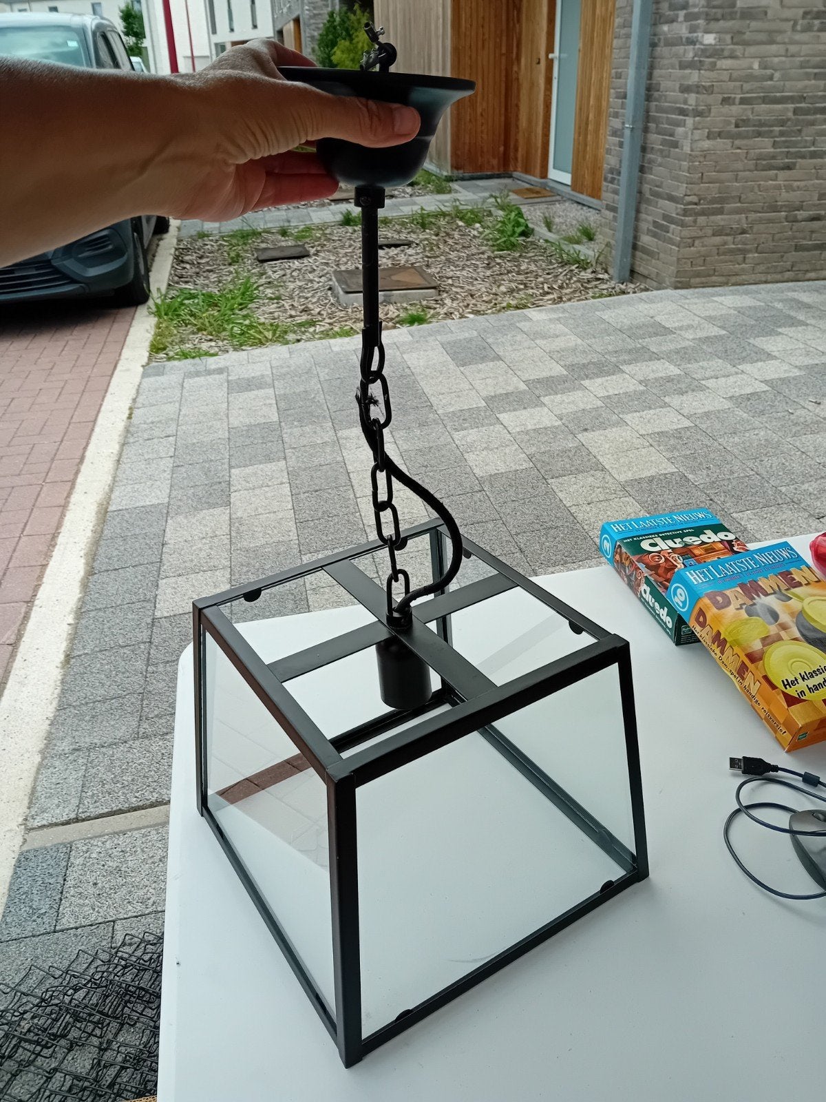 kroonluchter met glas, Ophalen, Glas