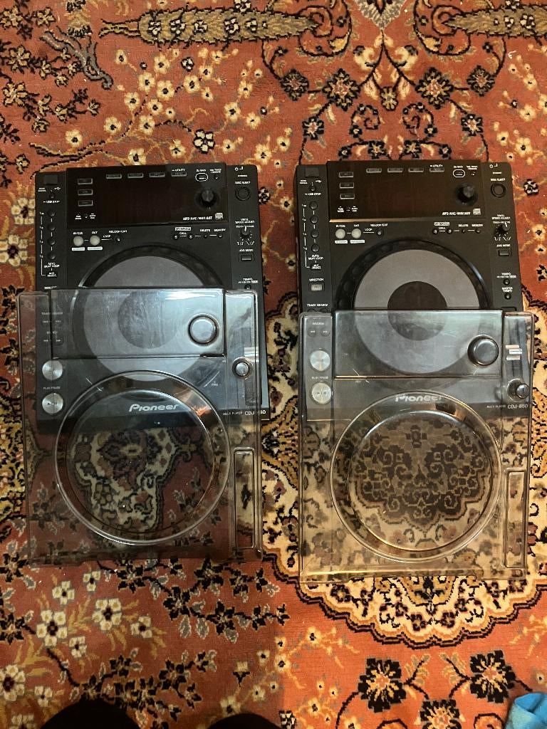Pioneer CDJ-850 x2 + Decksavers — Comme neufs, Musique & Instruments, DJ sets & Platines, Enlèvement ou Envoi, Comme neuf, Platine