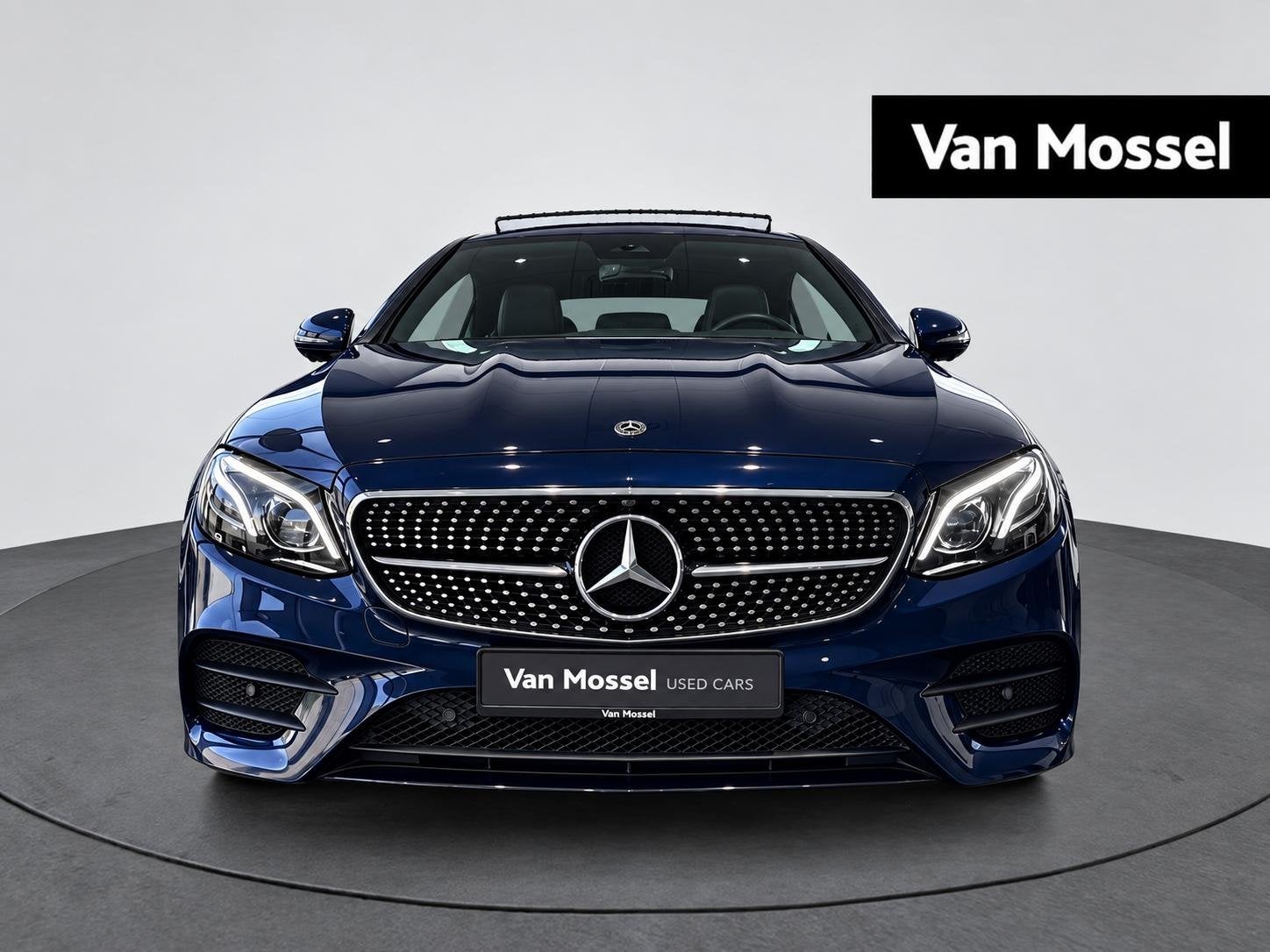 Mercedes-Benz E 300 D Coupé AMG LINE + LEDER + PANO DAK + B, Auto's, Automaat, 4 cilinders, Blauw, Bedrijf