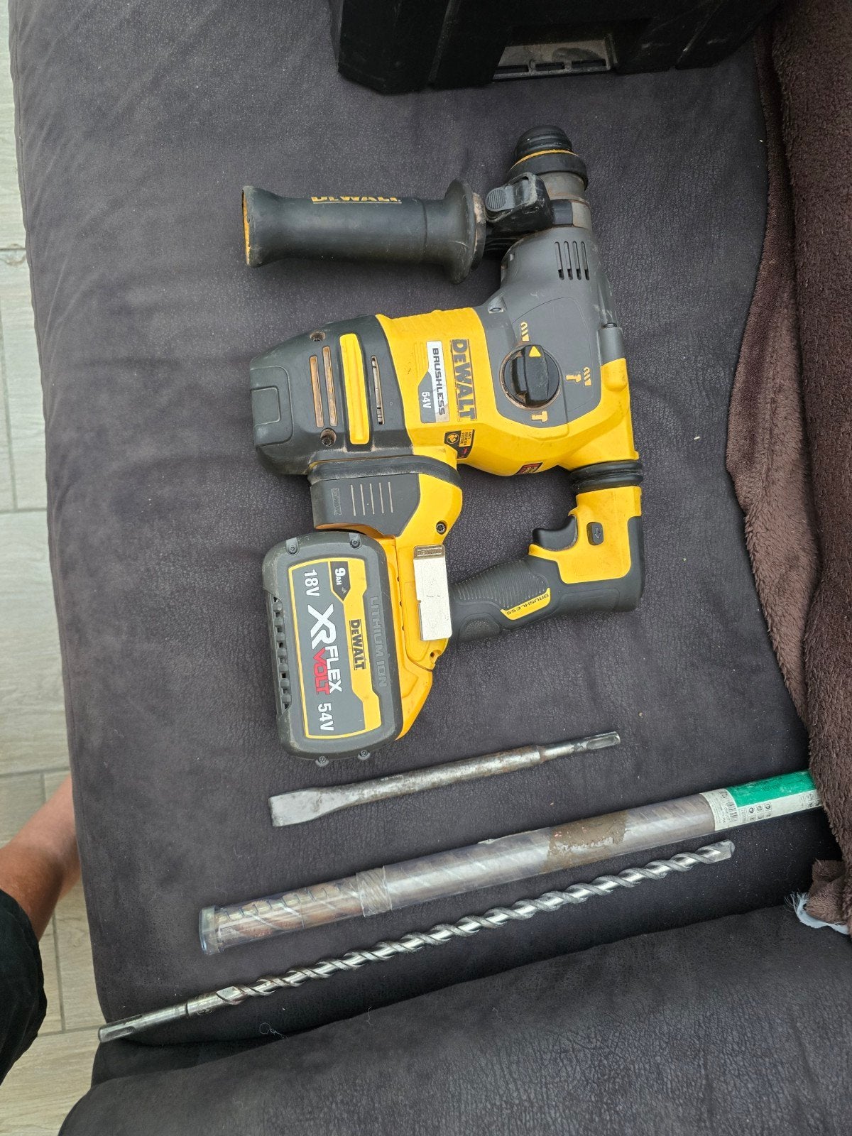 dewalt accu breekhamer met batterij en lader, Doe-het-zelf en Bouw, Ophalen, 600 watt of meer, Boor- en/of Breekhamer, Zo goed als nieuw