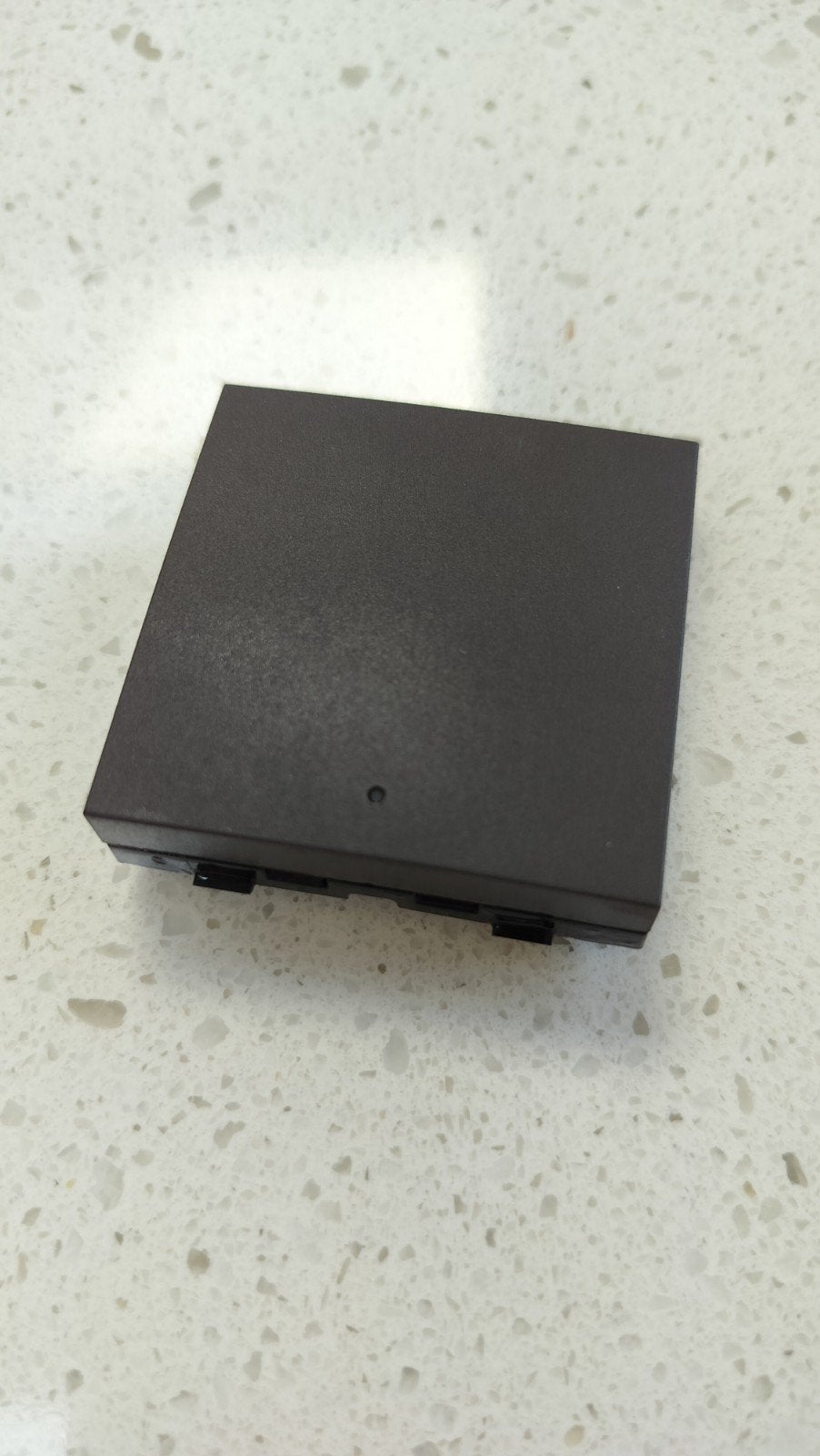Niko dark brown home control enkele drukknop, Enlèvement