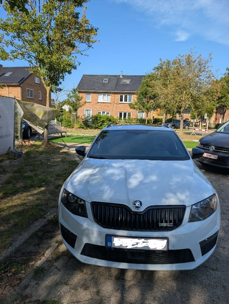 SKODA Octavia SW RS 2.0 CR TDi DSG, Auto's, Euro 5, 1995 cc, 4 cilinders, Lichtsensor