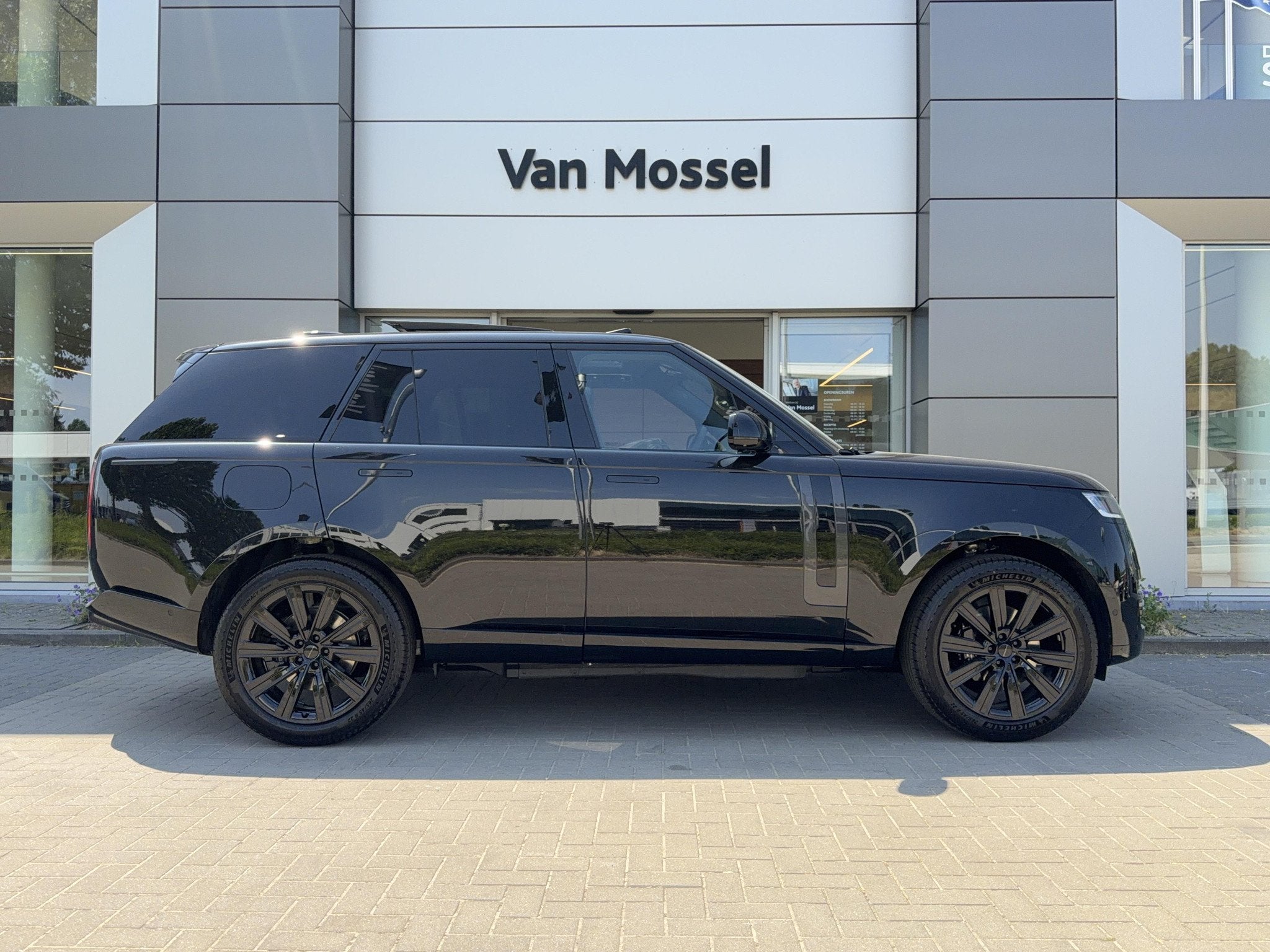 Land Rover Range Rover HSE P460e (bj 2026, automaat), Auto's, Automaat, 460 pk, 338 kW, 2 zetels