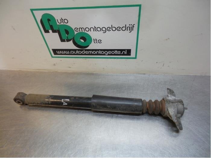 Schokdemper links-achter van een Volkswagen Golf (Golf 04-), Auto-onderdelen, Ophanging en Onderstel, Gebruikt, 3 maanden garantie