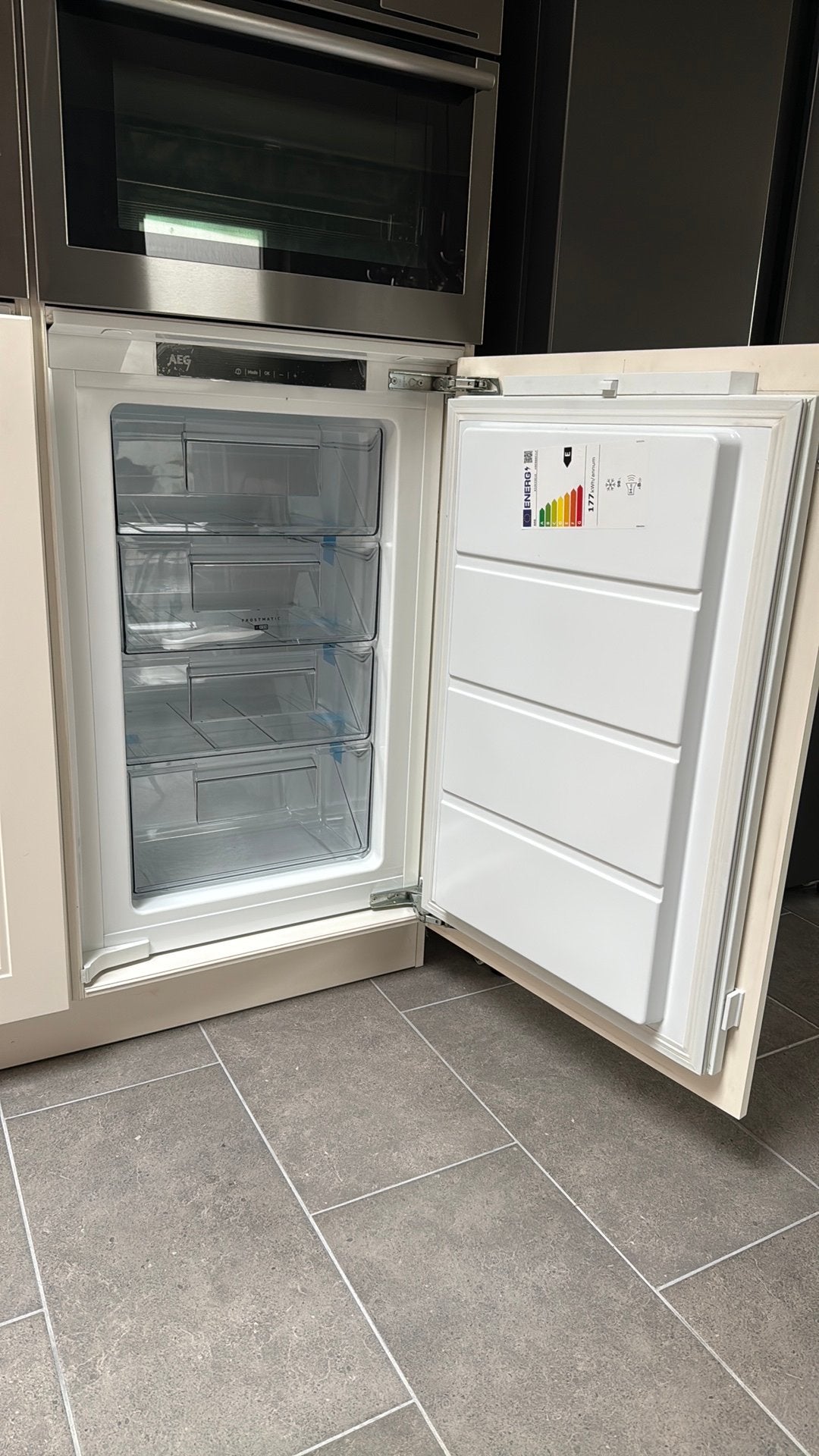 Inbouwvriezer AEG ABE888E1LF, Moins de 60 cm, Congélateur, Comme neuf, Enlèvement