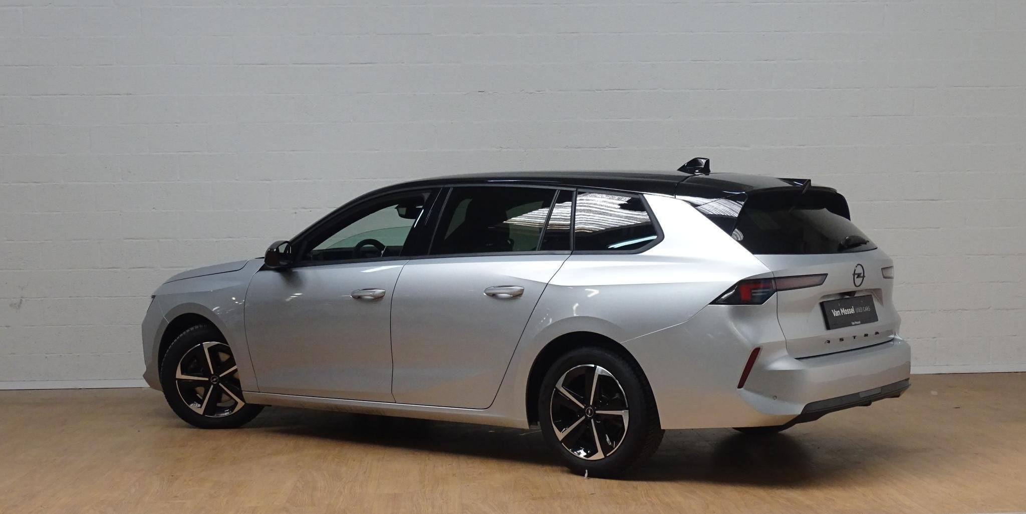 Opel Astra Sports Tourer 1.2T GS verwacht, Auto's, Voorwielaandrijving, Stof, Gebruikt, 131 pk