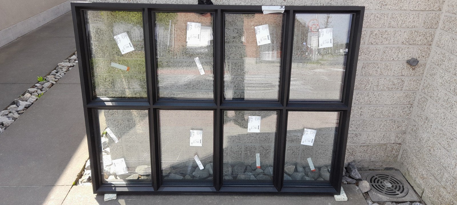 Te koop: Raam in steellook aluminium driedubbel glas., Doe-het-zelf en Bouw, Glas en Ramen, Ophalen