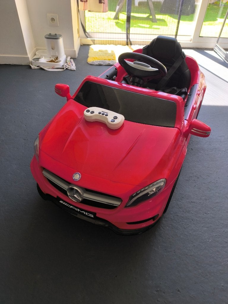 Elektrische kinderauto, Ophalen, Zo goed als nieuw, Afstandsbediening