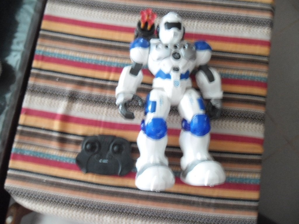 robot avec télécommande et flèches  +- 31 cm, Enlèvement