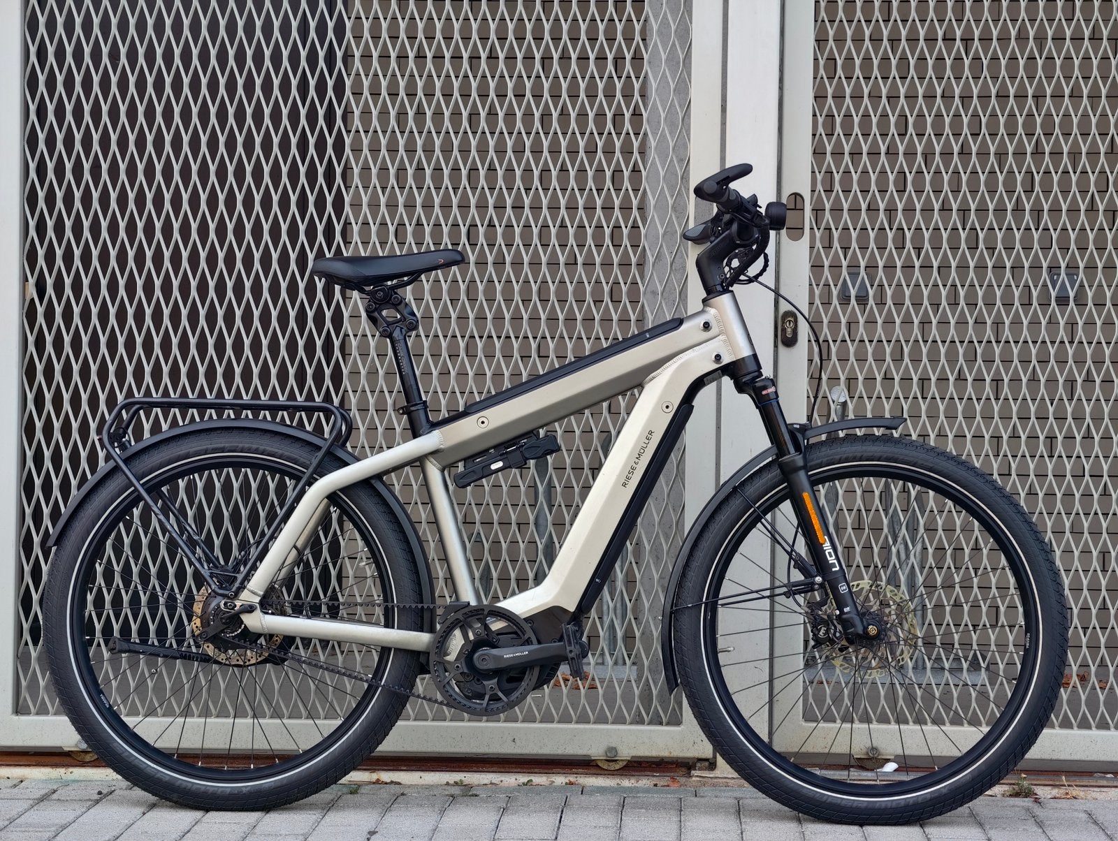 Vélo électrique Riese&Muller supercharger Rohloff, Fietsen en Brommers, Elektrische fietsen, Zo goed als nieuw, 51 tot 55 cm, 50 km per accu of meer