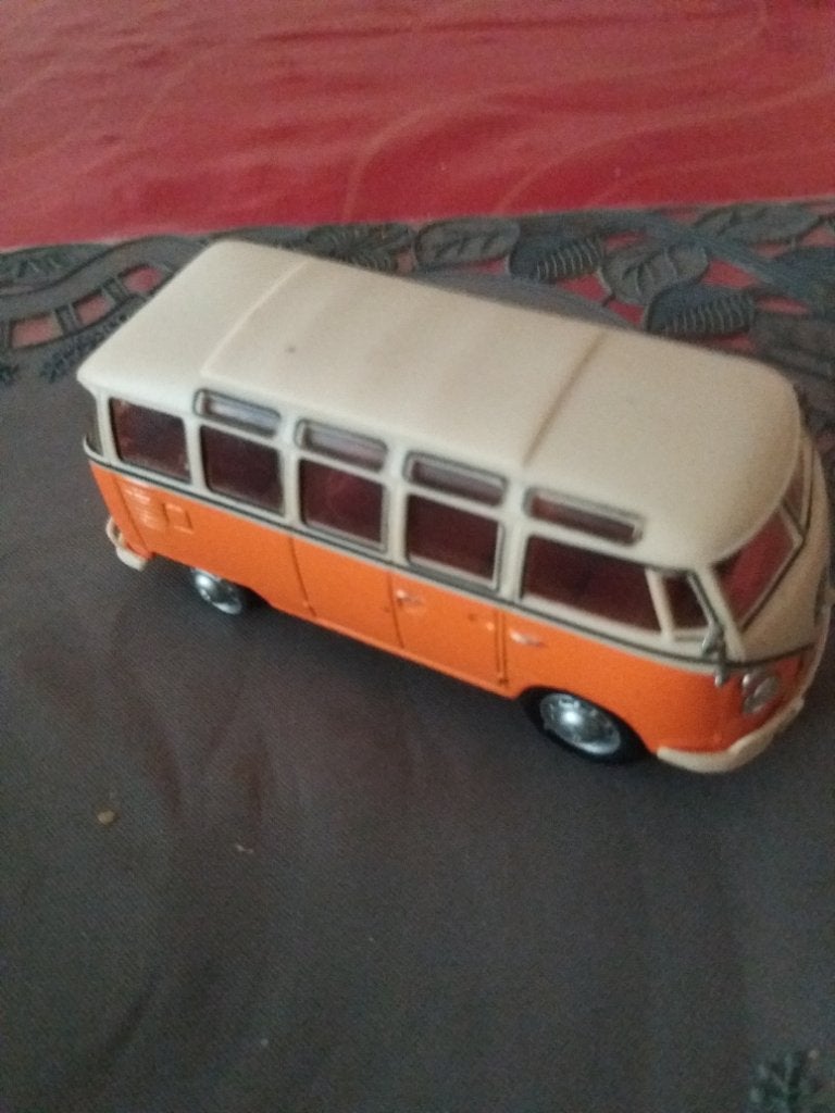vw busjes, Ophalen, Zo goed als nieuw