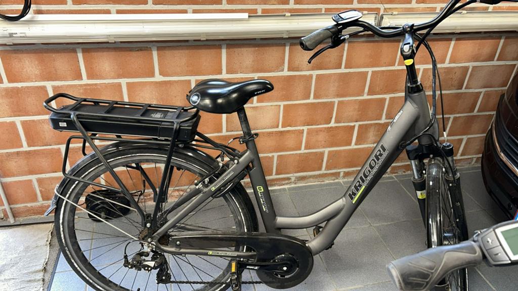 Elektrische dames, Fietsen en Brommers, Elektrische fietsen, Ophalen of Verzenden, Zo goed als nieuw