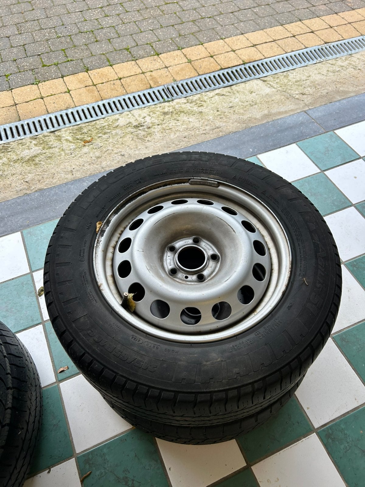 Peugeot expert originele velg met band, Auto-onderdelen, Ophalen, Band(en)