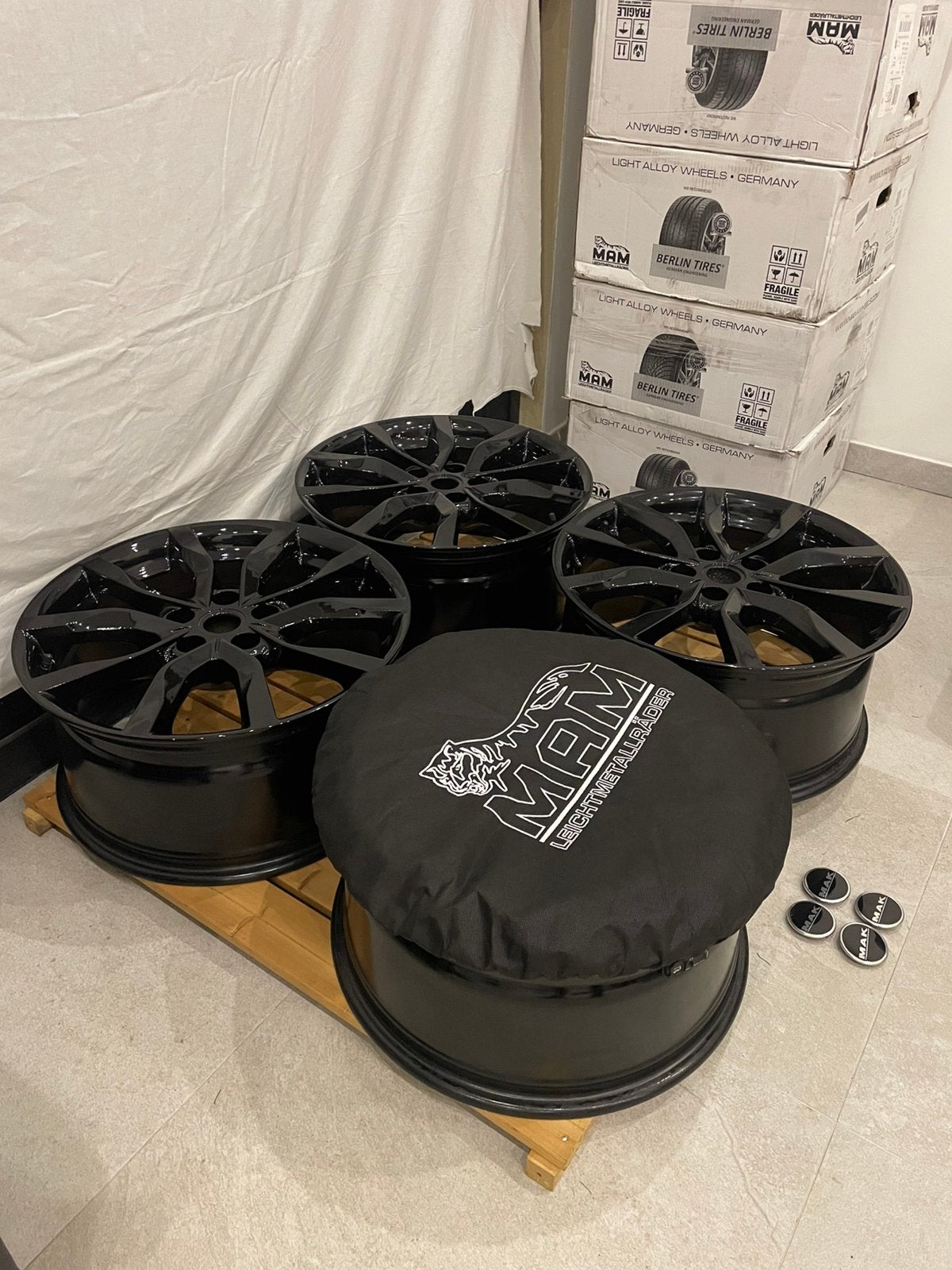 5x120 velgen 19 inch Range Rover/Land Rover/BMWzwarte velgen, Ophalen, Zo goed als nieuw