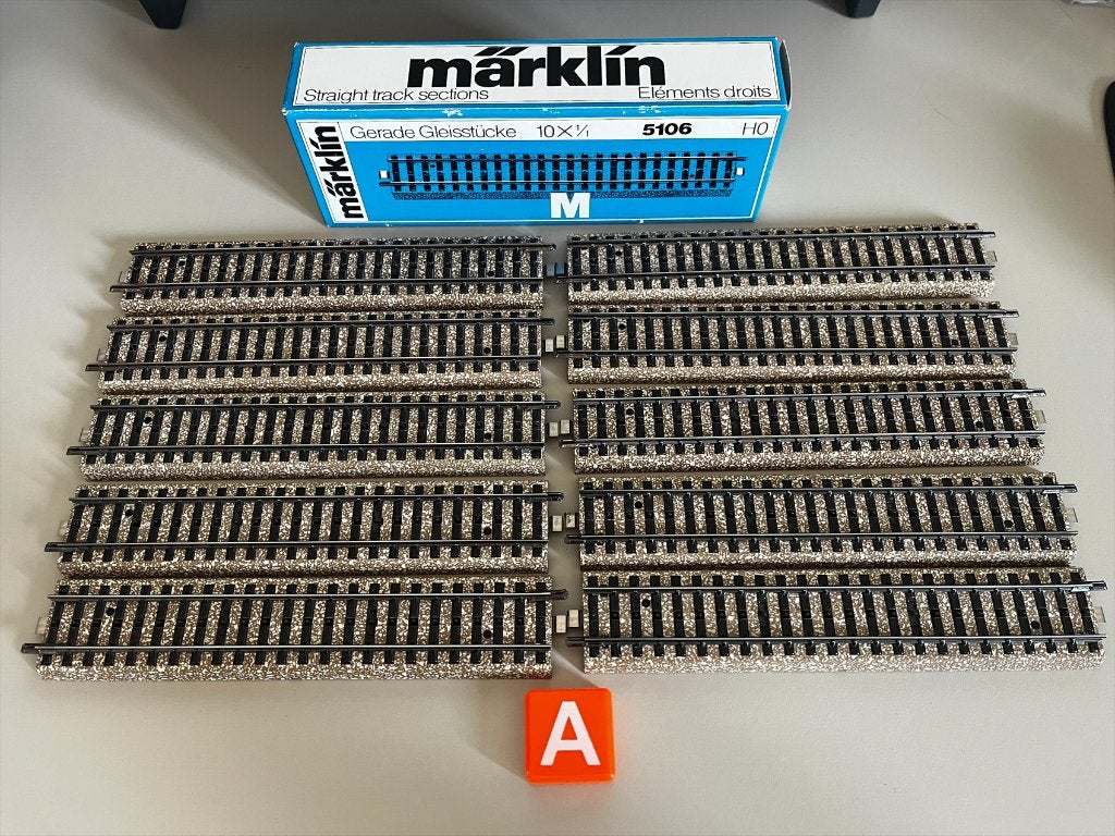Doos met 10 rechte metaal rails 5106, Wisselstroom, Rails, Ophalen of Verzenden, Zo goed als nieuw