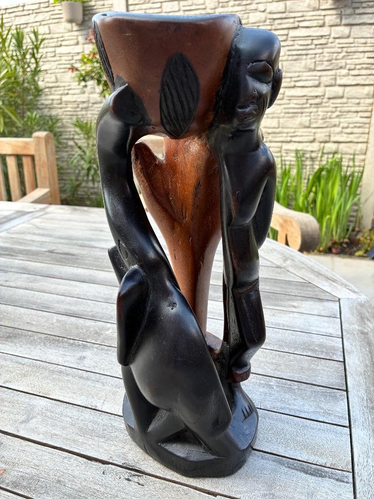Afrikaans beeld ., Antiek en Kunst, Ophalen, Handgemaakt, Beeld, Hout