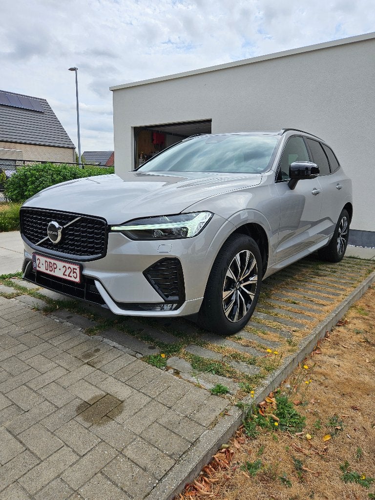 VOLVO XC60 B4 Mild Hybrid Plus Dark, Auto's, Volvo, Dealer onderhouden, 145 kW, 4 cilinders, 1969 cc