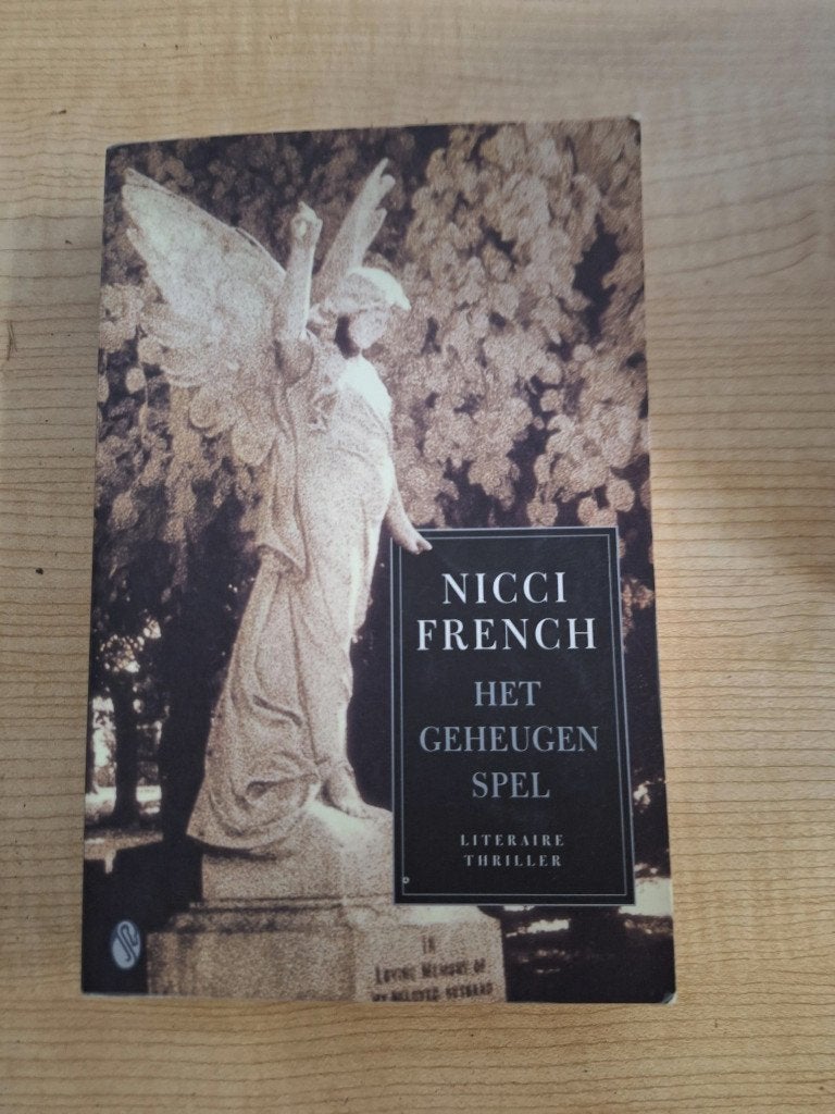 boek het geheugenspel - Nicci French, Enlèvement ou Envoi, Comme neuf