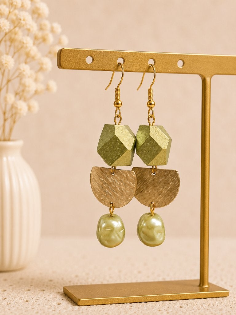 handgemaakt Groen-Gouden Oorbellen met Parelhanger 7cm, Handtassen en Accessoires, Oorbellen, Overige materialen, Hangers, Nieuw