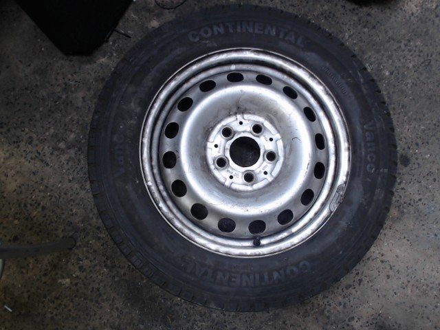 Roue Mercedes Cito 639 205/65R16 C et 60 LP/15730, Autos : Pièces & Accessoires, Enlèvement, Utilisé