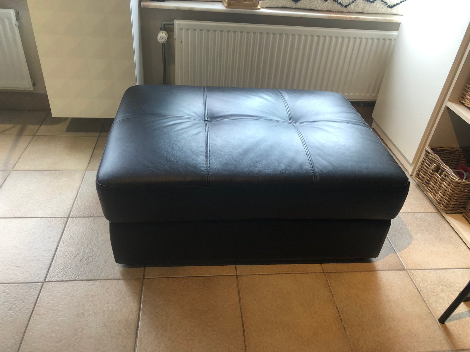 Pouf noir simili cuir, Enlèvement, Comme neuf, Cuir