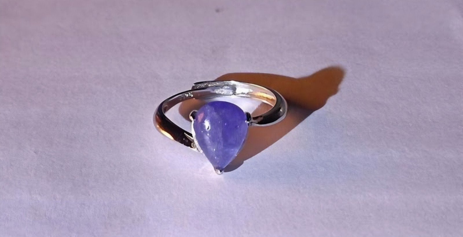 Bague réglable en argent massif avec tanzanite naturelle, Neuf, Enlèvement, Argent, Argent