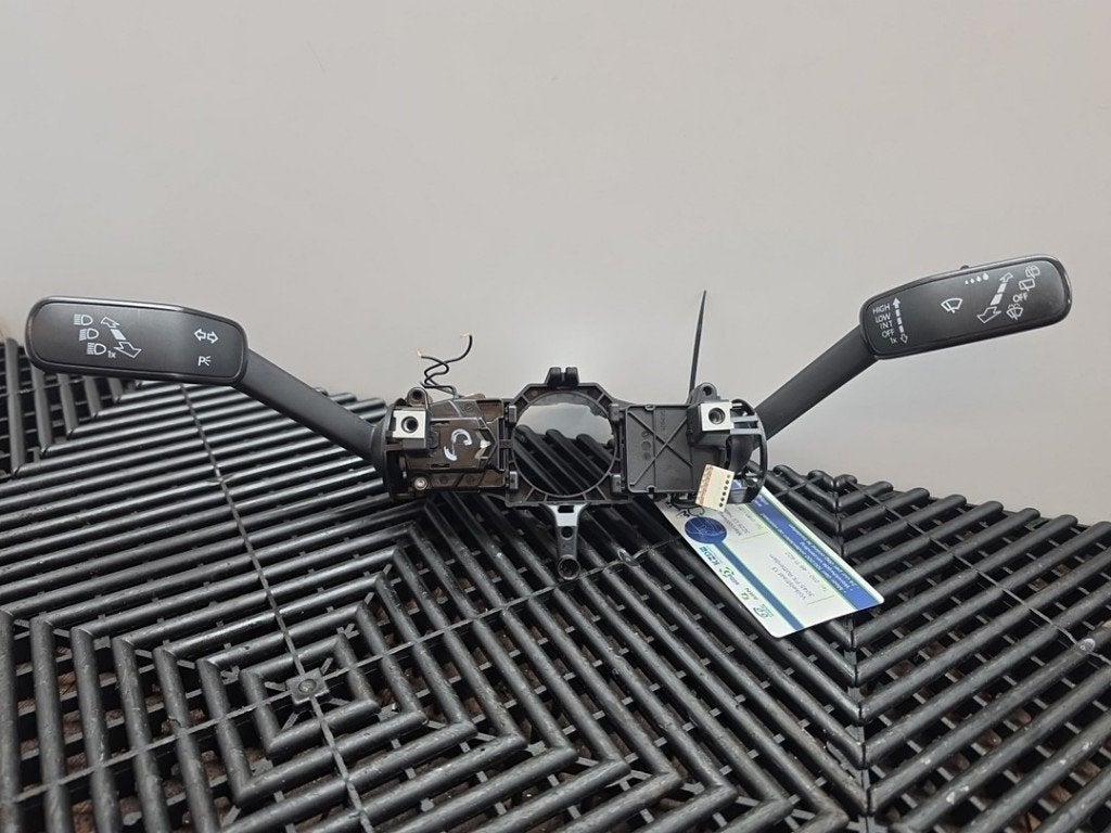 COMBISCHAKELAAR STUUR Volkswagen Golf VII (AUA), Gebruikt, Volkswagen, Volkswagen AG, Kundenbetreuung@volkswagen.de
