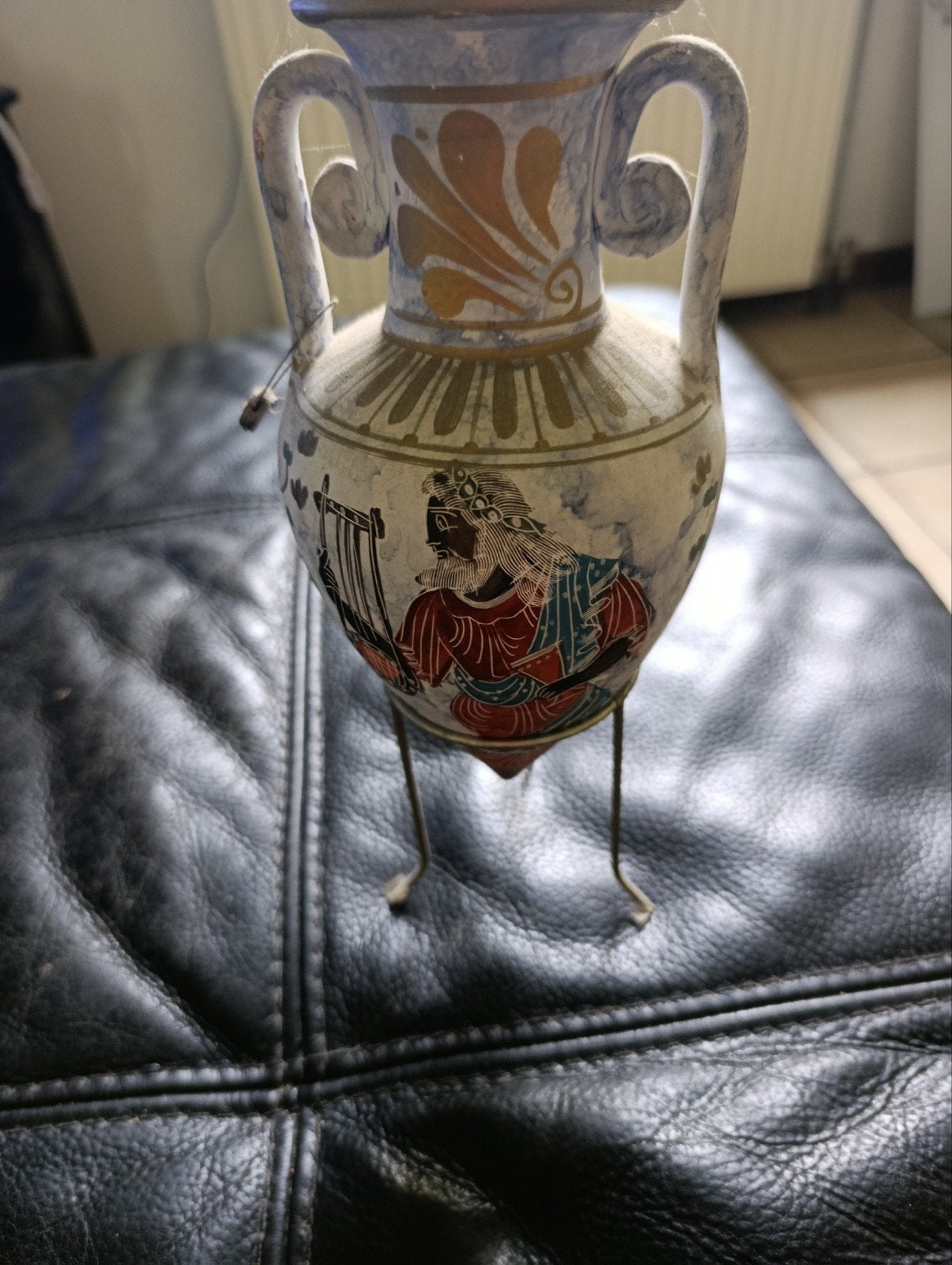 Vase Amphore Mythique, Enlèvement