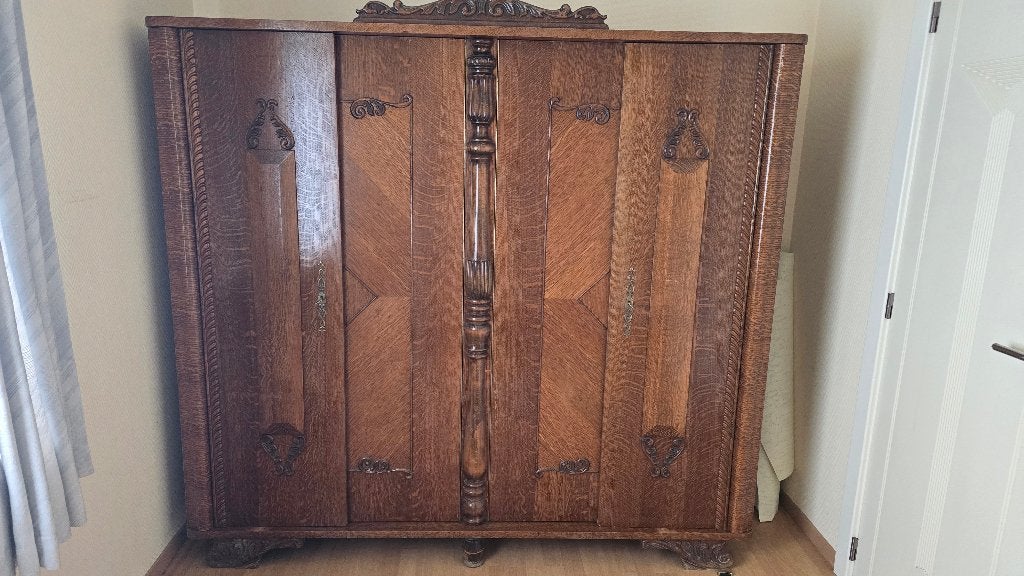 Ancienne armoire ancienne gratuite, Enlèvement
