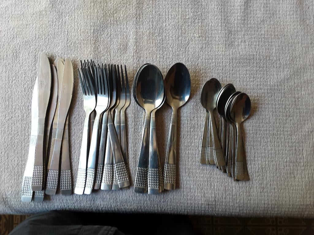 Bestekset, Huis en Inrichting, Keuken | Bestek, Ophalen of Verzenden, Zo goed als nieuw, Bestekset, Inox of Chroom