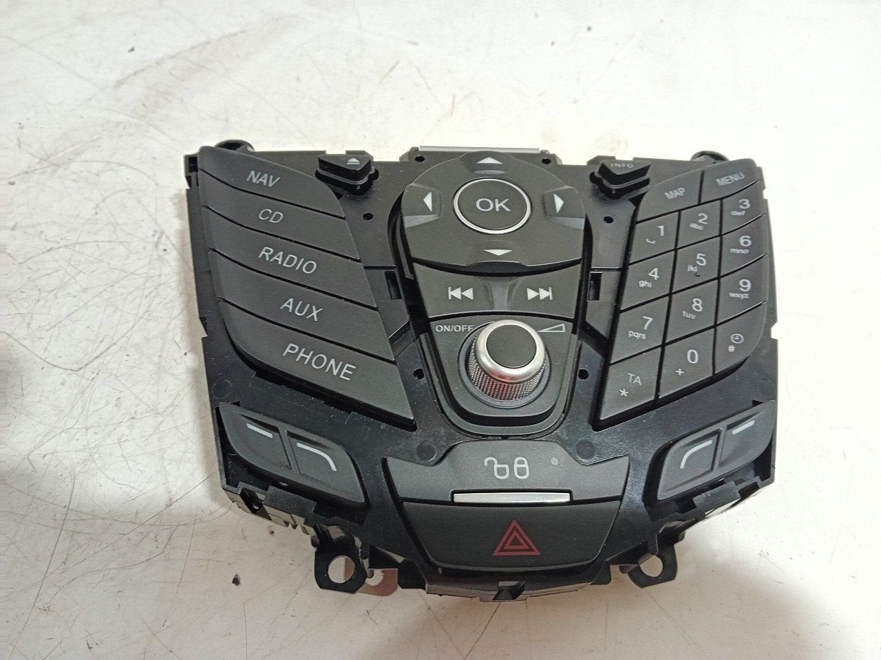 Radio bediening Ford Fiesta, Ophalen of Verzenden, Van der Ven Autorecycling B.V., Onderdelen@venauto.nl, Ettenseweg 76, 4706 PB Roosendaal, The Netherlands