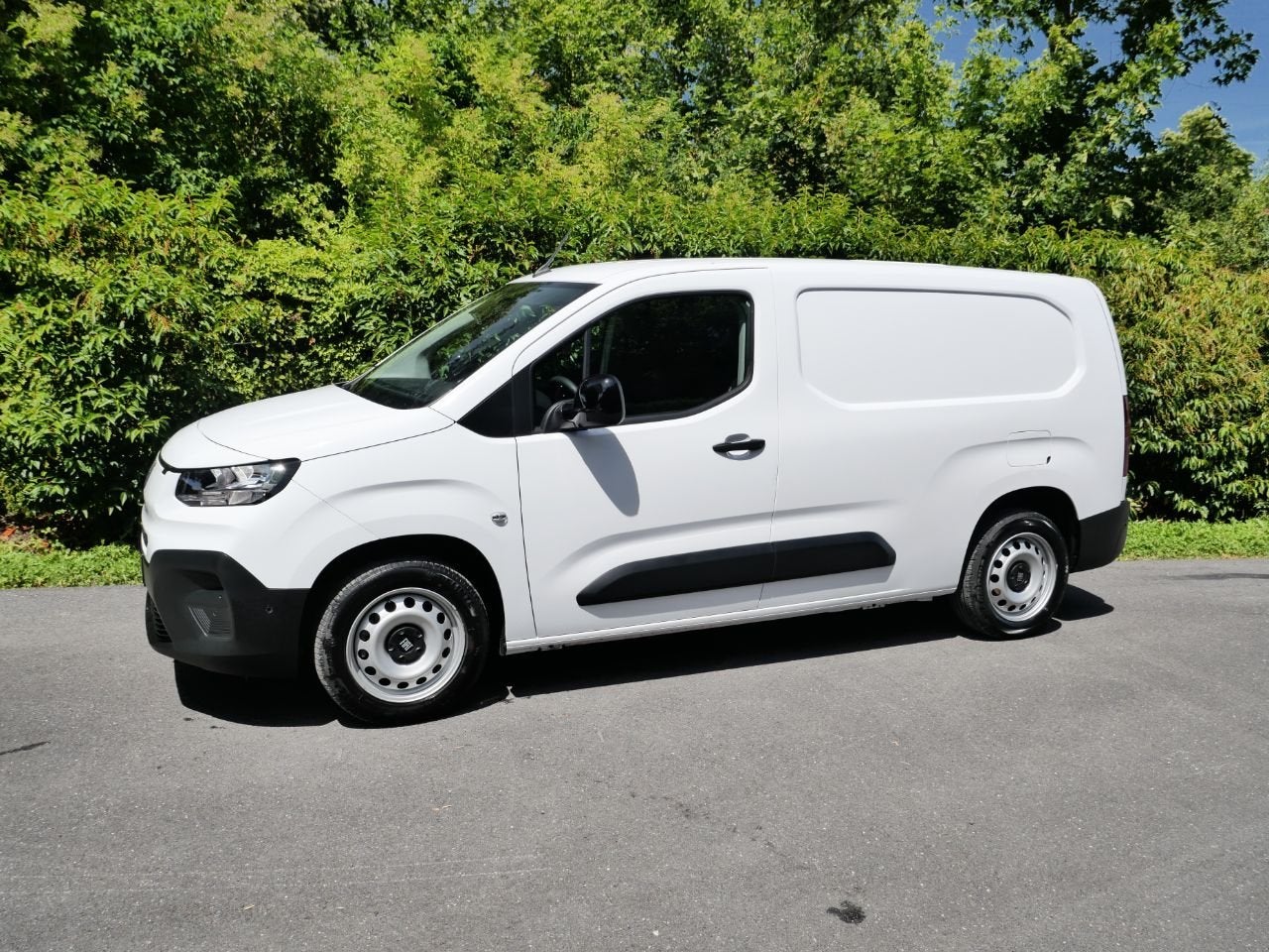 Fiat Doblò Cargo L2 Heavy (bj 2025), Auto's, Bestelwagens en Lichte vracht, Stof, Gebruikt, 4 cilinders, Navigatiesysteem