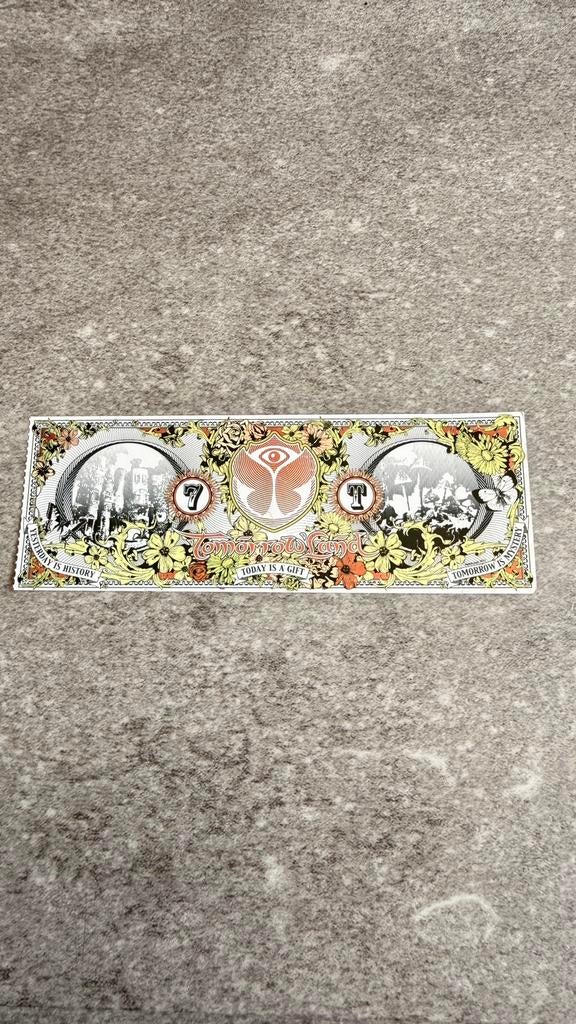 Tomorrowland pearl kaart, Envoi