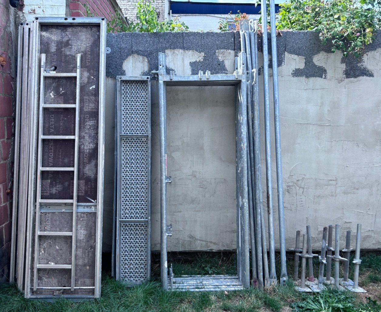 Échafaudage galvanisé type Plettac / Altrad – très bon état, Bricolage & Construction, Enlèvement, Comme neuf