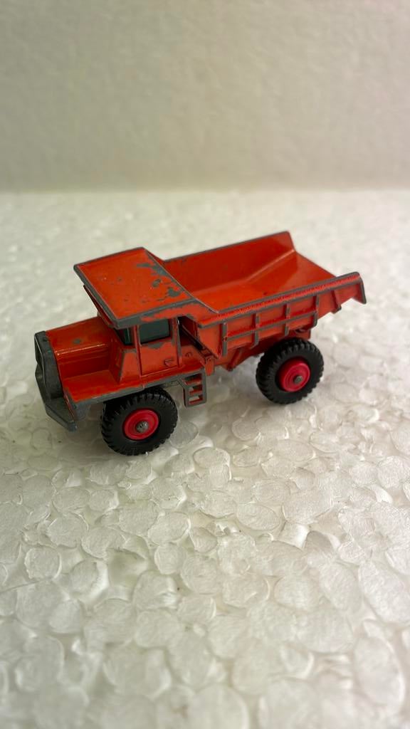 Matchbox 28 Mack Dump Truck, Ophalen of Verzenden, Zo goed als nieuw