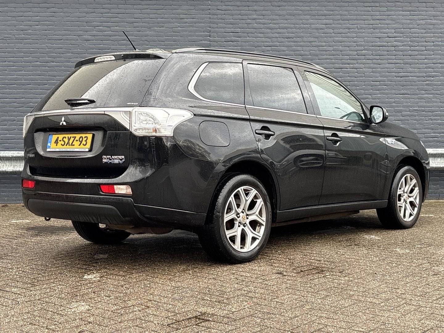Mitsubishi Outlander 2.0 PHEV instyle | Leder | Pano | Clima, Auto's, Outlander, Zwart, Navigatiesysteem, Zwart