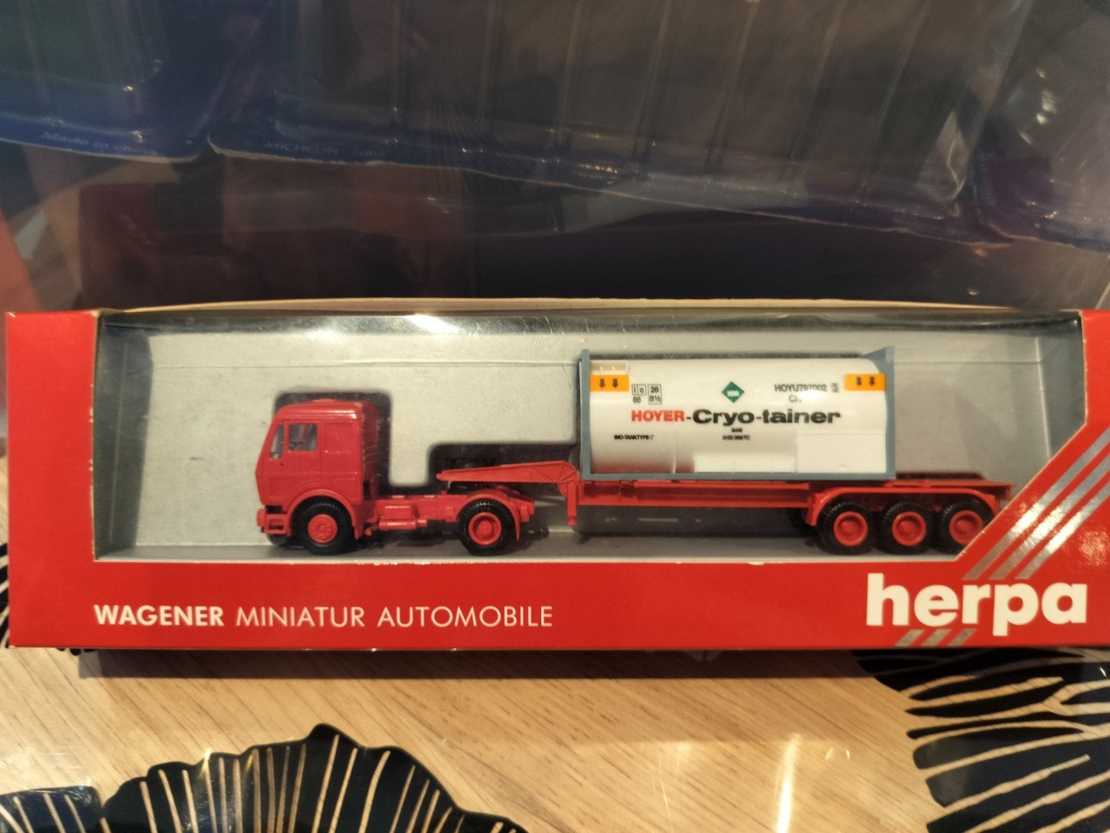 Herpa H0 1/87 Hoyer Vrachtwagen met cryotainer 811363, Ophalen of Verzenden, Nieuw, Bus of Vrachtwagen, Herpa