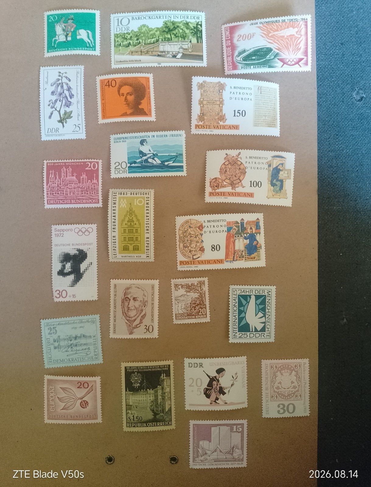 +-100 postzegel history, Postzegels en Munten, Postzegels | Volle albums en Verzamelingen, Ophalen of Verzenden