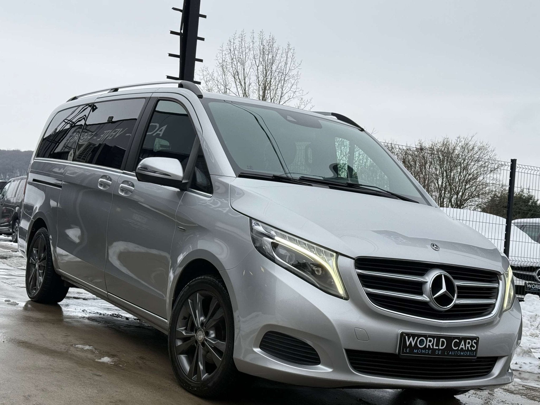 Mercedes-Benz V-Klasse 220 d AVANTGARDE DOUBLE CAB TVAC*BTWI, Autos, Cuir, Argent ou Gris, Achat, Euro 6