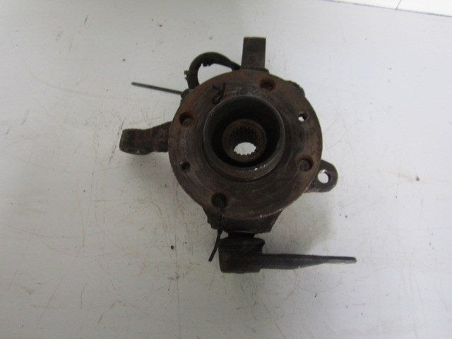 FUSEE RECHTS VOOR Renault Clio II Societe (SB), Gebruikt, Renault, Peter-Huppertz-Straße 5
51063  Köln, DE, Dialog.deutschland@renault.de