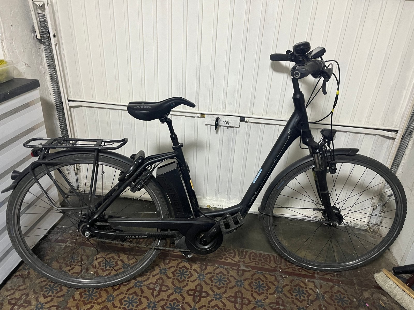 Vélo électrique Raleigh Impulse 2.0 + chargeur & carnet, Vélos & Vélomoteurs, Enlèvement, Comme neuf
