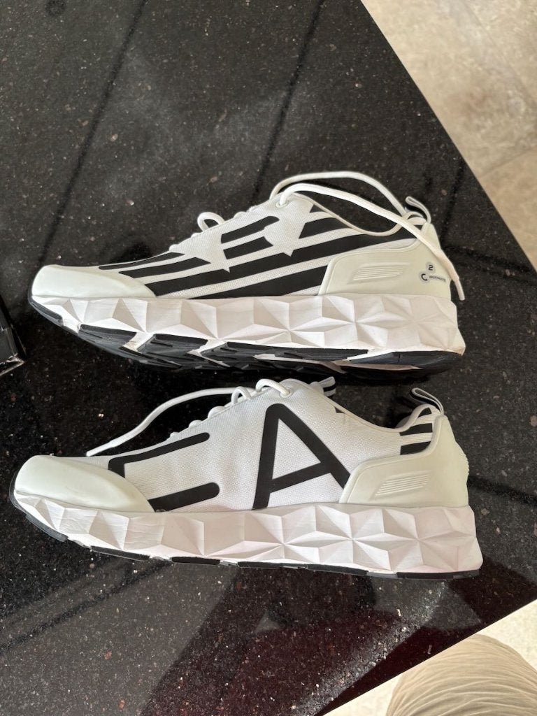Mooie sneakers EMPORIO ARMANI, maat 43. Perfecte staat, Vêtements | Hommes, Emporio Armani, Enlèvement ou Envoi, Comme neuf, Blanc
