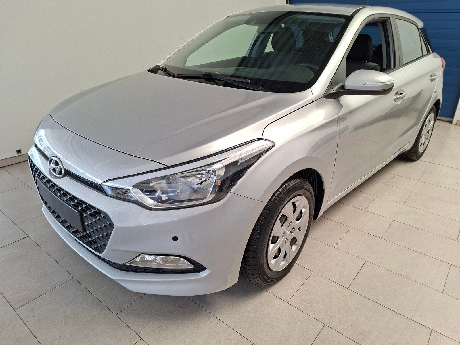 hyundai i20 1200cc benz.bj.2017 slechts 61900km. super mooi, Auto's, Voorwielaandrijving, Stof, Euro 6, 4 cilinders