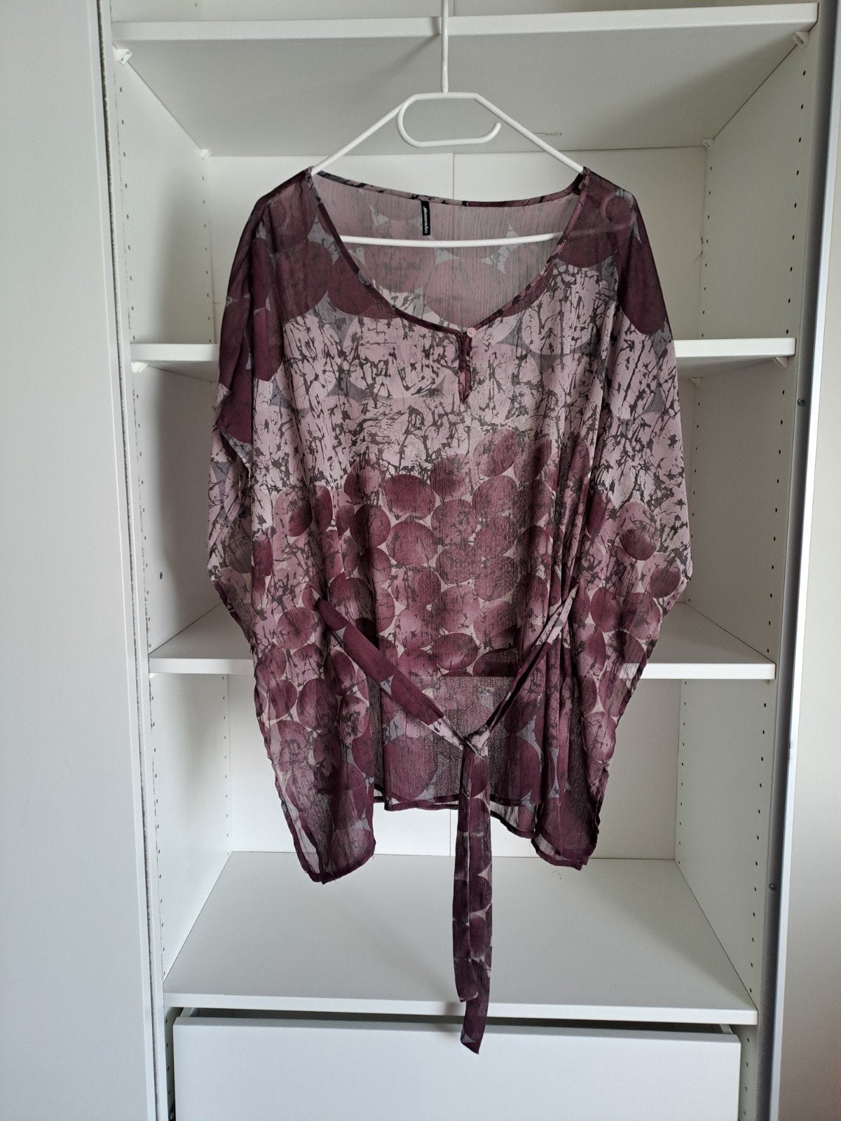Blouse grise et violette Mt M, Vêtements | Femmes, Tops, Manches courtes, Taille 38/40 (M), Enlèvement ou Envoi, Soyaconcept