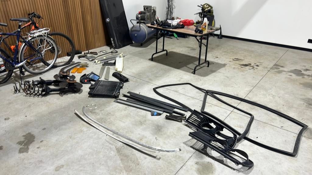 Lot e28 onderdelen., Auto-onderdelen, Ophalen