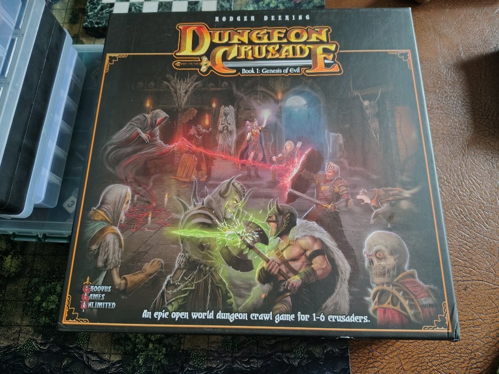 Dungeon Crusade (1ste editie), Ophalen of Verzenden, Zo goed als nieuw