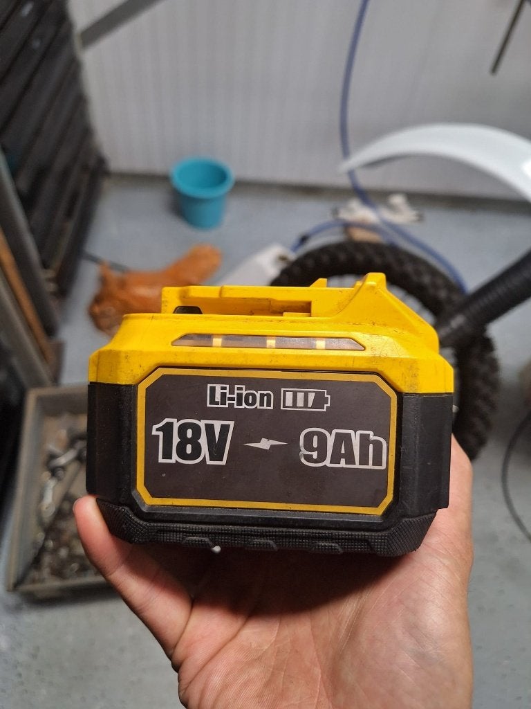 Batteries DeWalt, Bricolage & Construction, Enlèvement ou Envoi, Comme neuf