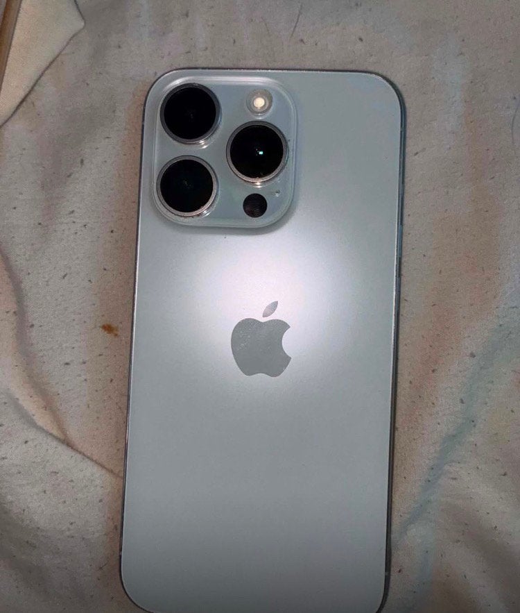 iPhone 15 Pro, Télécoms, Téléphonie mobile | Apple iPhone, 80 %, 128 GB, IPhone 15, Enlèvement