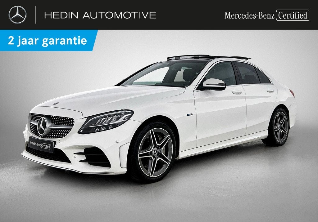 Mercedes-Benz C-Klasse 300 e Berline AMG Line | Panoramisch, Auto's, Automaat, 4 deurs, 4 cilinders, Wit